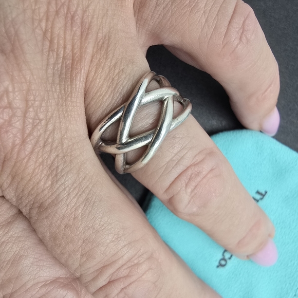 Tiffany & Co. Sterling Silver Knot Weave Intertwined Wide Band Ring sz 7,5 - Picture 3 of 5